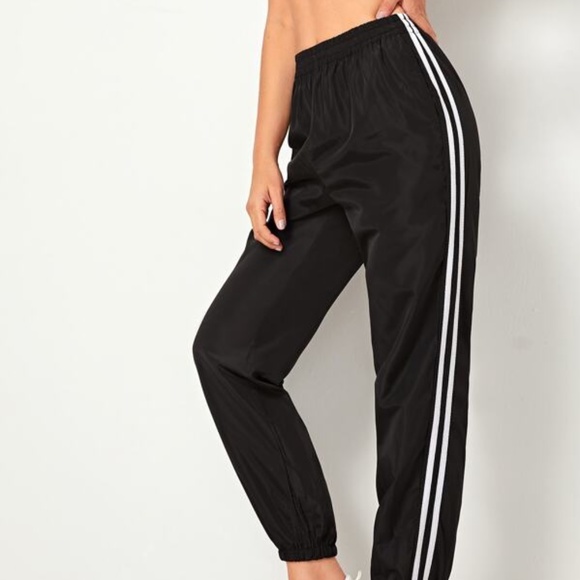 Black poncho pants - Picture 1 of 2